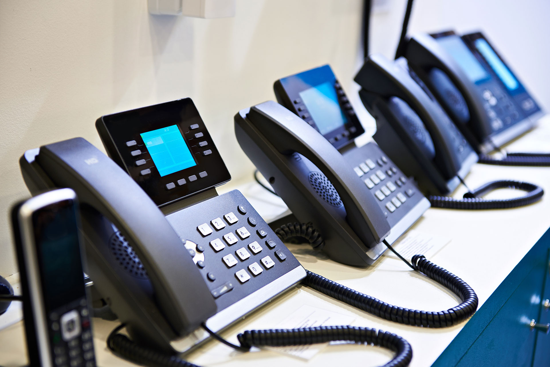 What Are VoIP Phones